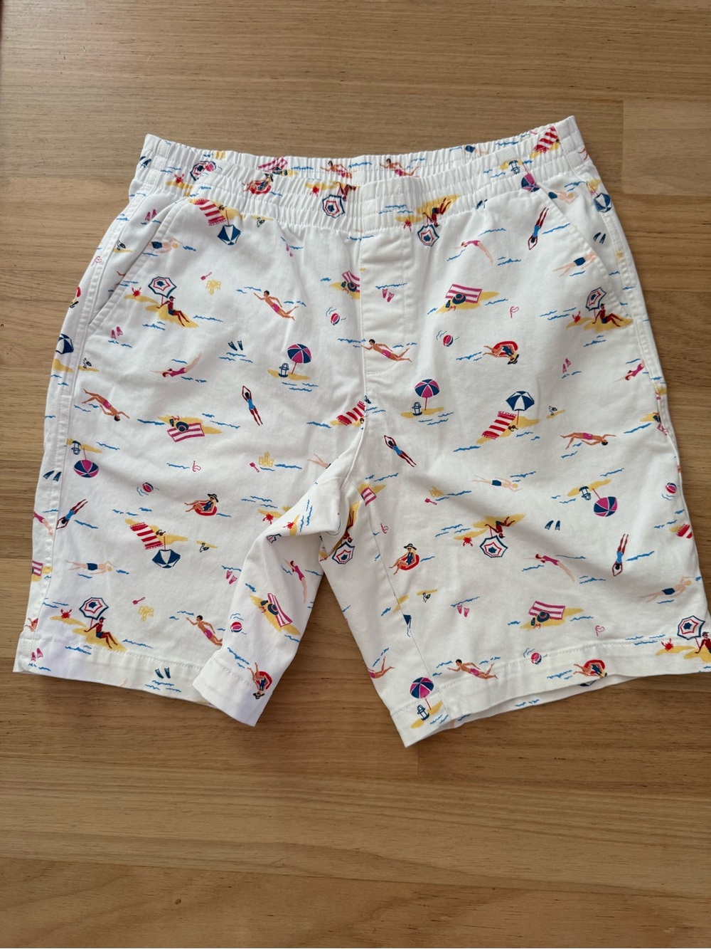 Lands' End White Beach Print Flat Front Bermuda